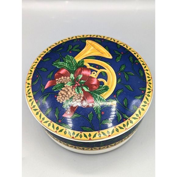 Vtg Mikasa Holiday Music Christmas Trinket Box Porcelain Candy Dish w/Lid Japan - Picture 1 of 8